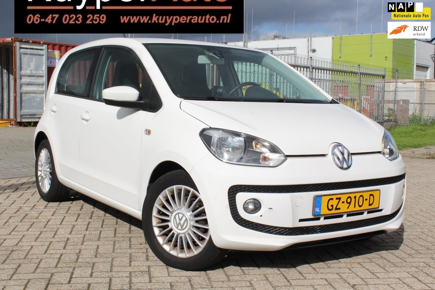 Volkswagen Up! - 1.0 high up! BlueMotion NAVI 1E EIG AIRCO 5 DRS NAP LM - AutoWereld.nl