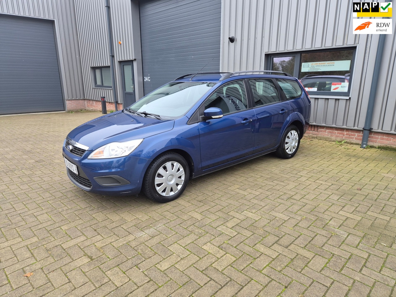 Ford Focus Wagon - 1.6-16V Ambiente 1.6-16V Ambiente - AutoWereld.nl