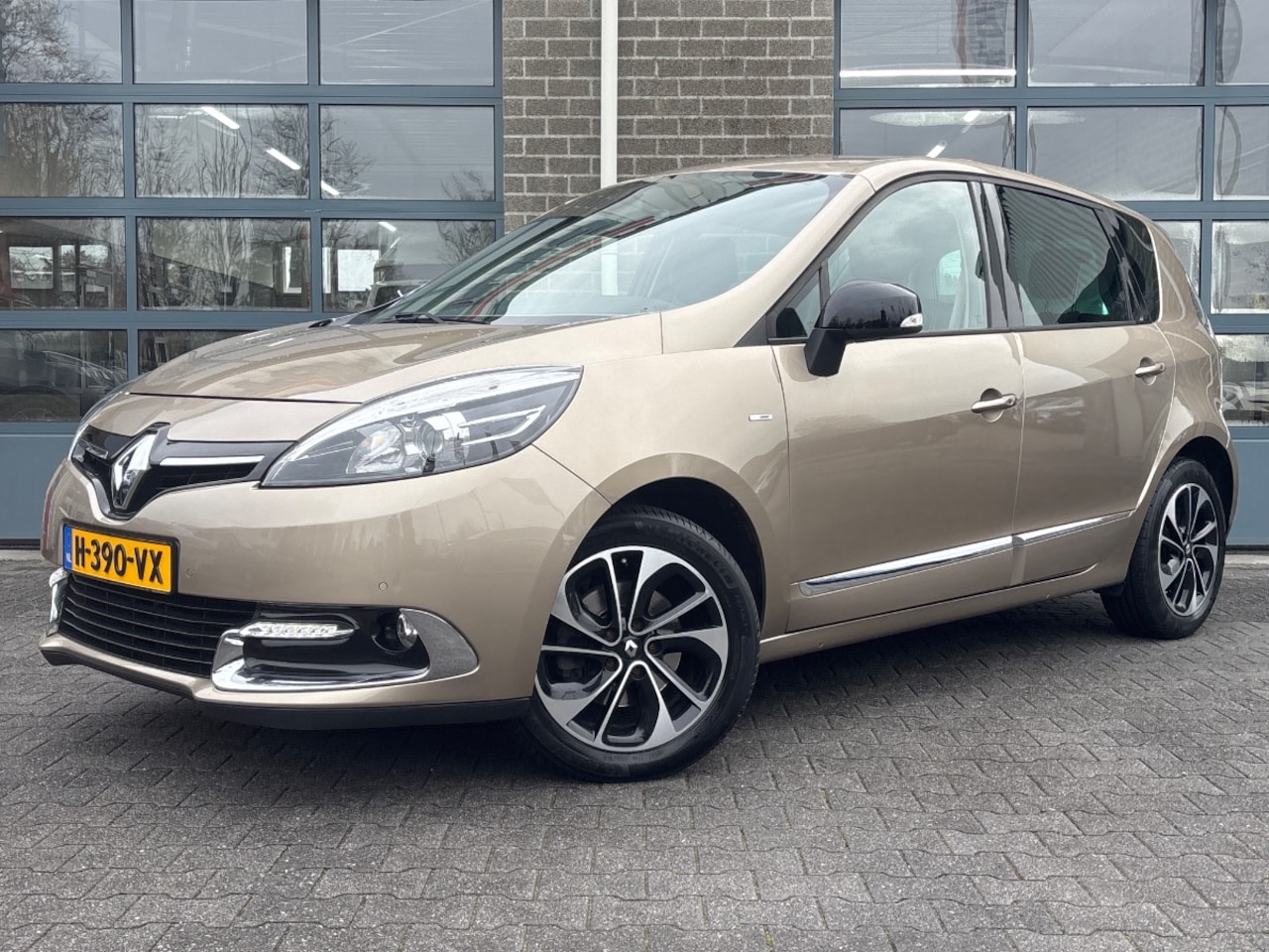 Renault Scénic - 1.2 TCe Bose | CAMERA | TREKHAAK | - AutoWereld.nl