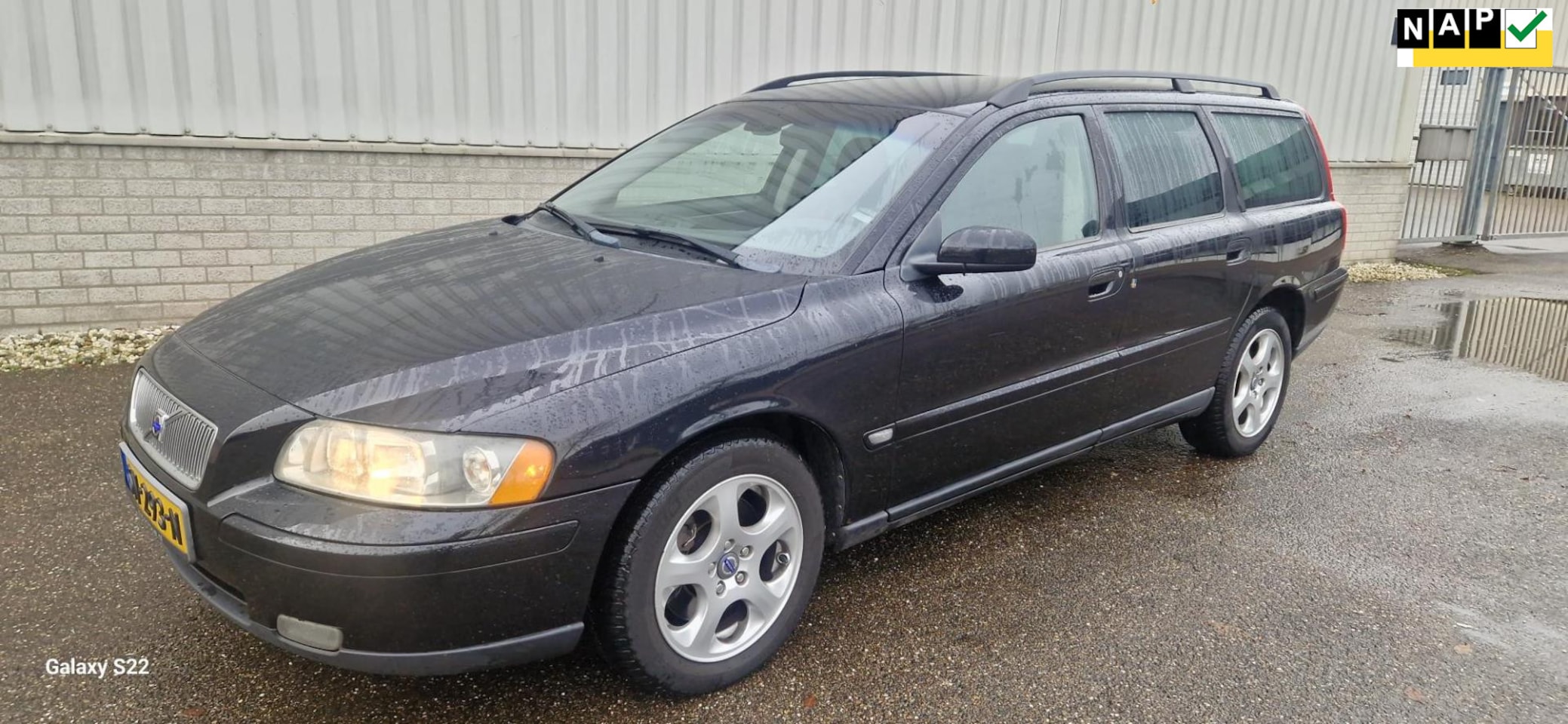 Volvo V70 - 2.4 D5 AWD Momentum 2.4 D5 AWD Momentum - AutoWereld.nl