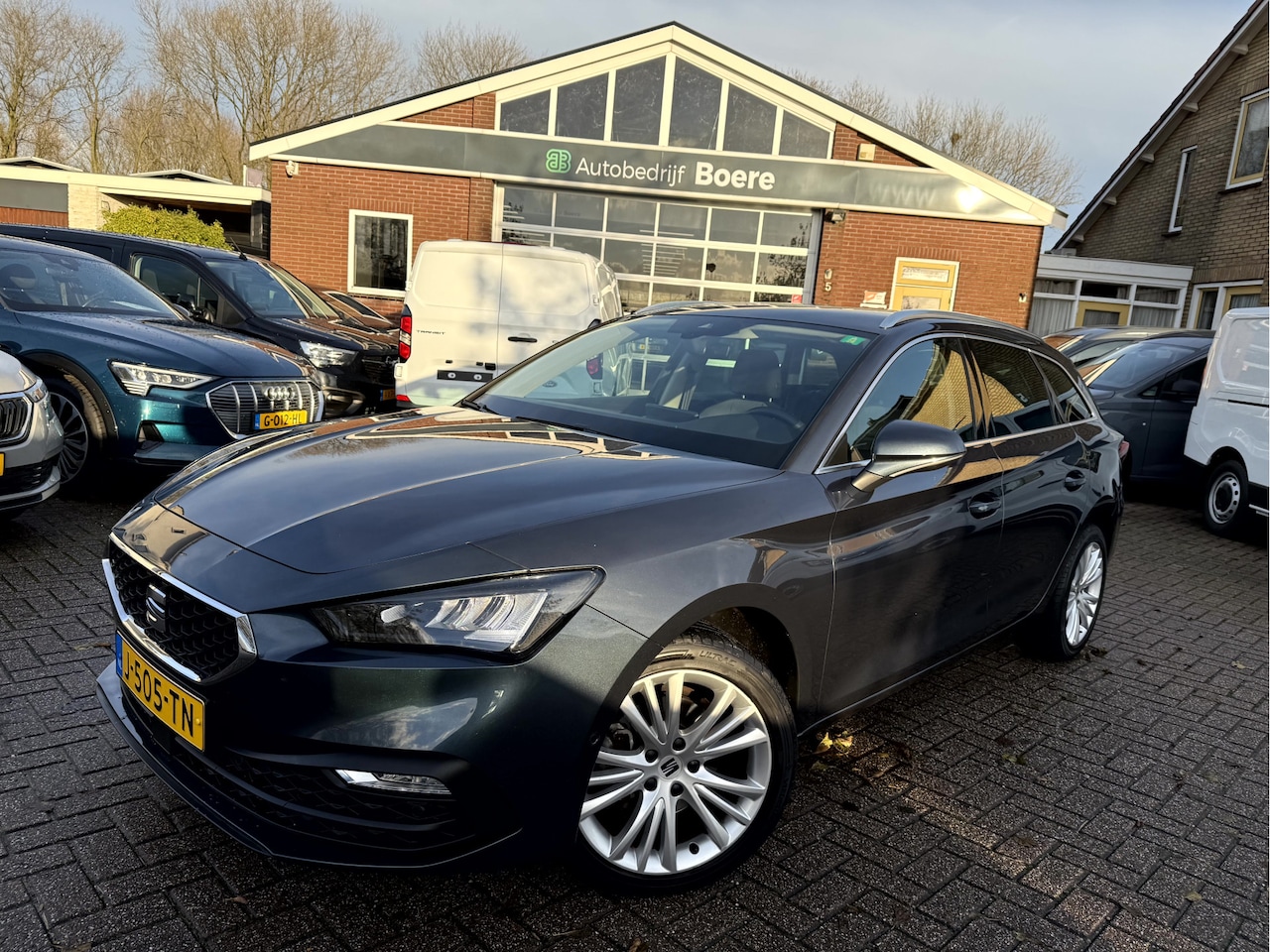 Seat Leon Sportstourer - 1.5 TSI Style Launch Edition Trekhaak, Camera, Adap.Cruise - AutoWereld.nl