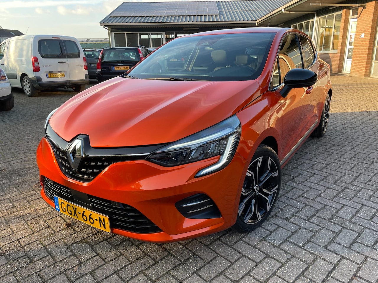 Renault Clio - 1.0 TCe Navi, 360 Camera, Clima, Pdc v&a, Led, Key less - AutoWereld.nl