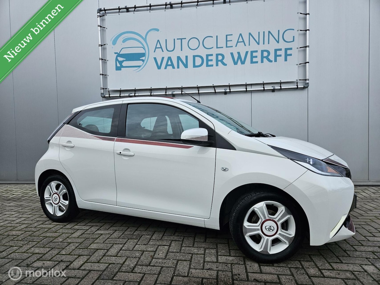 Toyota Aygo - 1.0 VVT-i x-sport 1.0 VVT-i x-sport - AutoWereld.nl