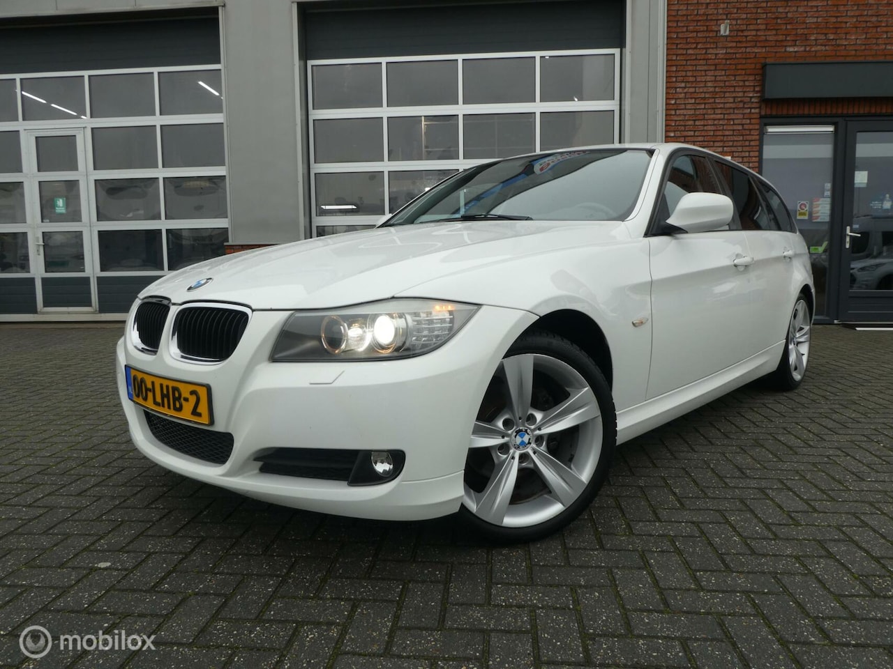 BMW 3-serie Touring - 316i Business Line 316i Business Line - AutoWereld.nl