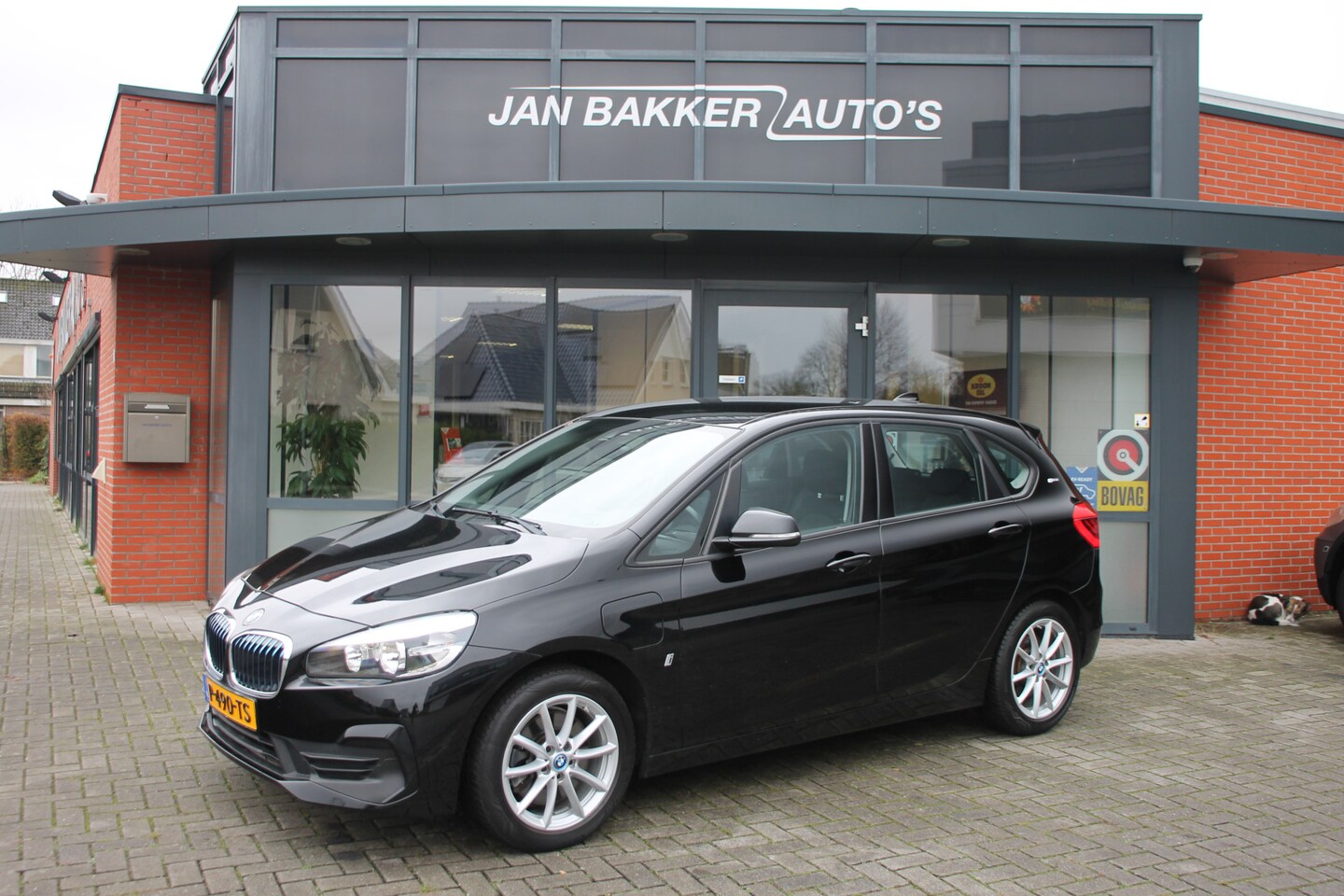 BMW 2-serie Active Tourer - 225xe iPerformance ✅ Navigatie ✅  Cruisecontrol ✅ Rijklaar - AutoWereld.nl