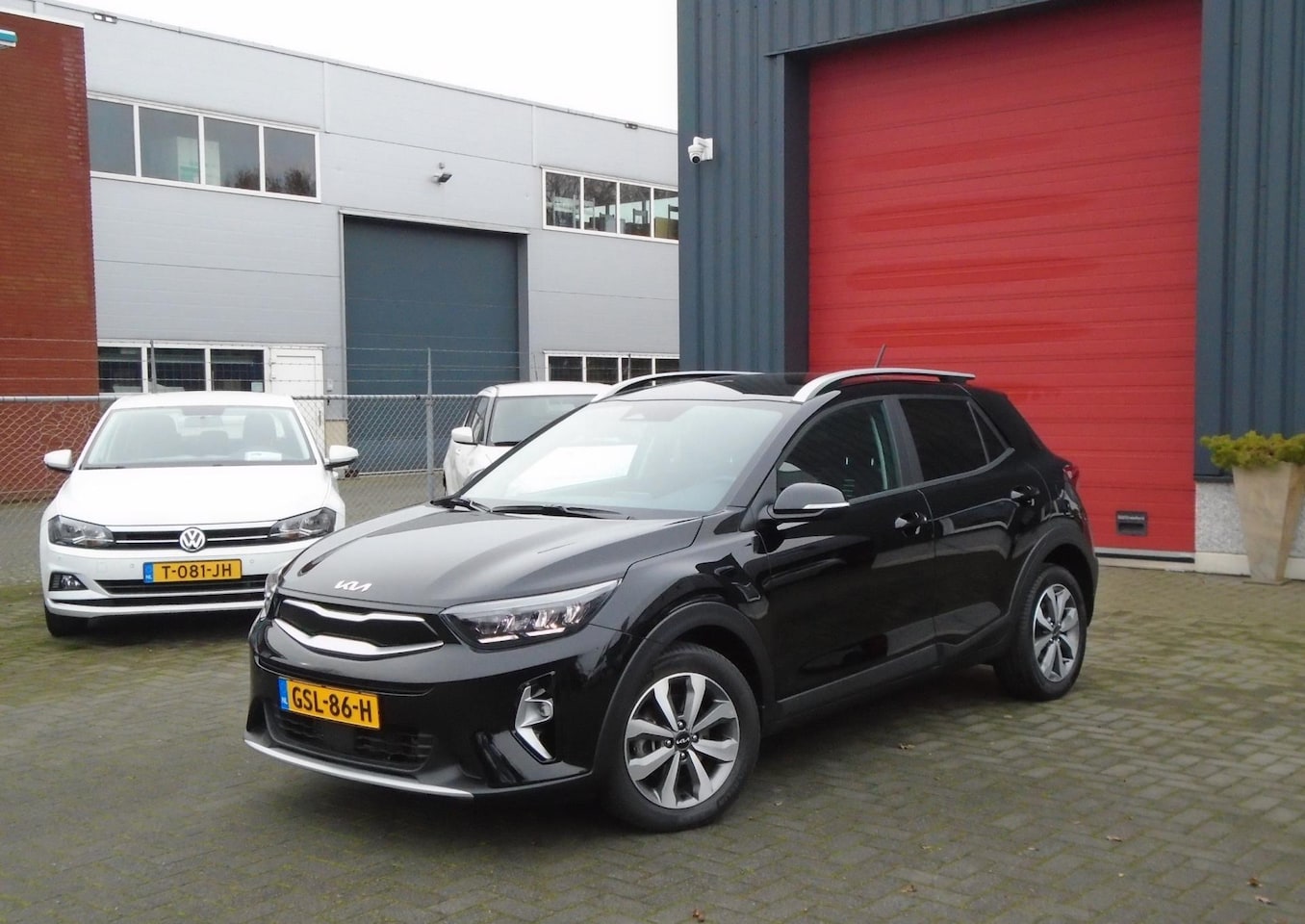 Kia Stonic - 1.0 T-GDI MHEV 1.0 T-GDI MHEV,AUTOMAAT,Leder,Kamera - AutoWereld.nl