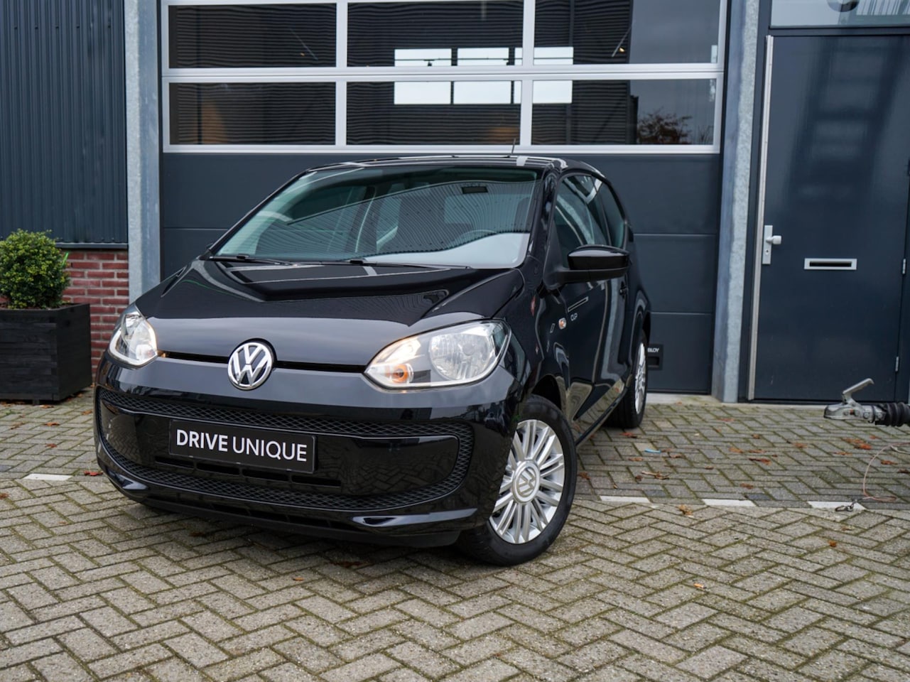 Volkswagen Up! - 1.0 Cup Up! Lichtmetalen velgen, Airco, Leder stuurwiel, 75 PK - AutoWereld.nl