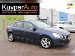 Volvo V60 - 1.6 T3 Kinetic 1e eig dealer onderh NAVI CLIMA TREKHAAK DAKJE