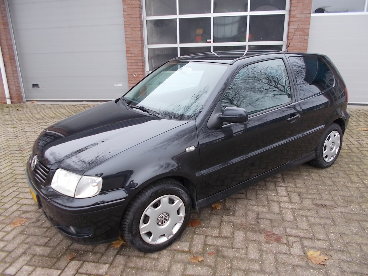 Volkswagen Polo - 1.4 Trendline 1.4 Trendline ( APK 17-03-2024 ) - AutoWereld.nl