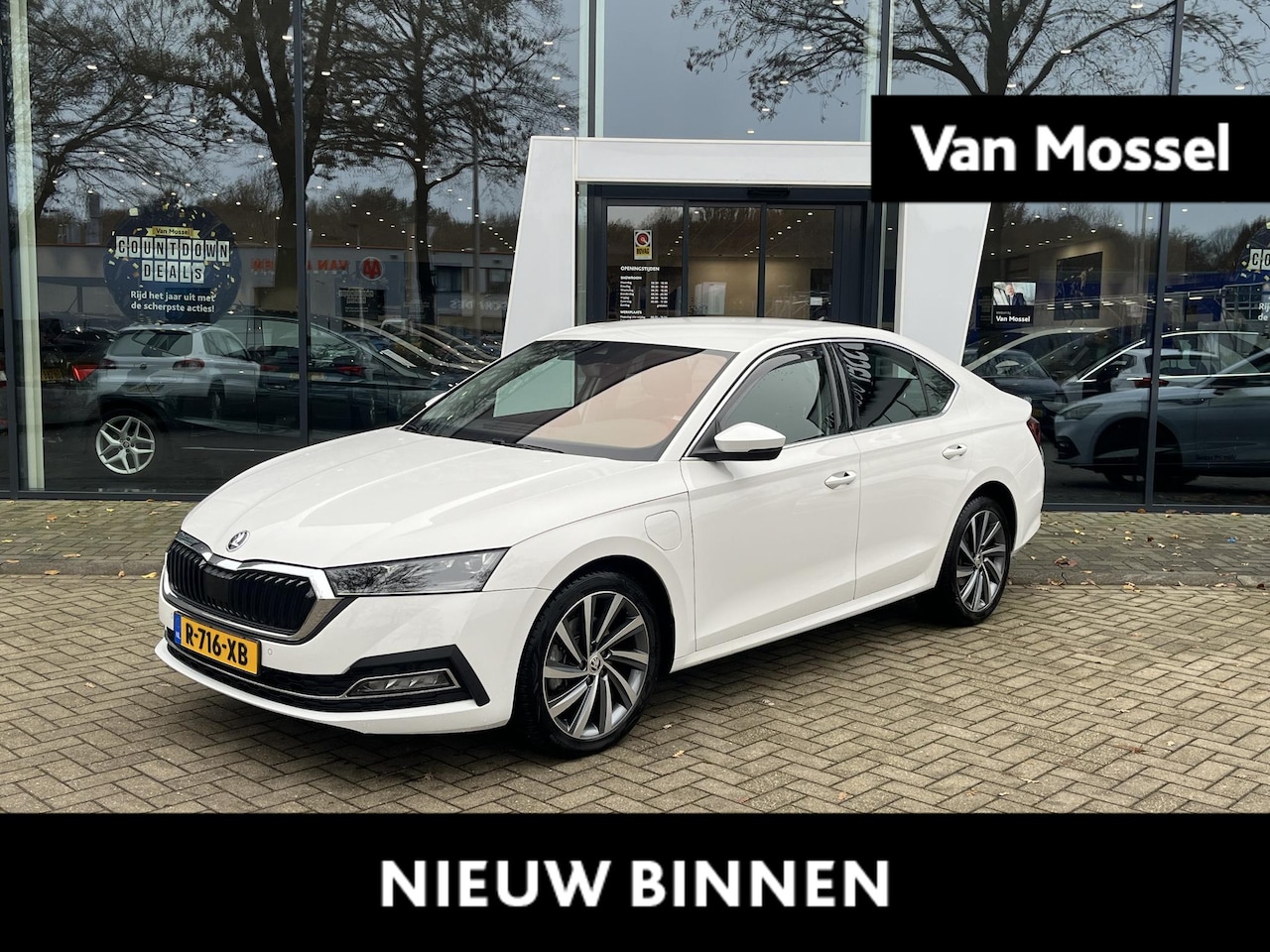 Skoda Octavia - 1.4 TSI iV PHEV Business Edition Plus | NAVIGATIE | STOELVERWARMING | ADAPTIVE CRUISE COTR - AutoWereld.nl