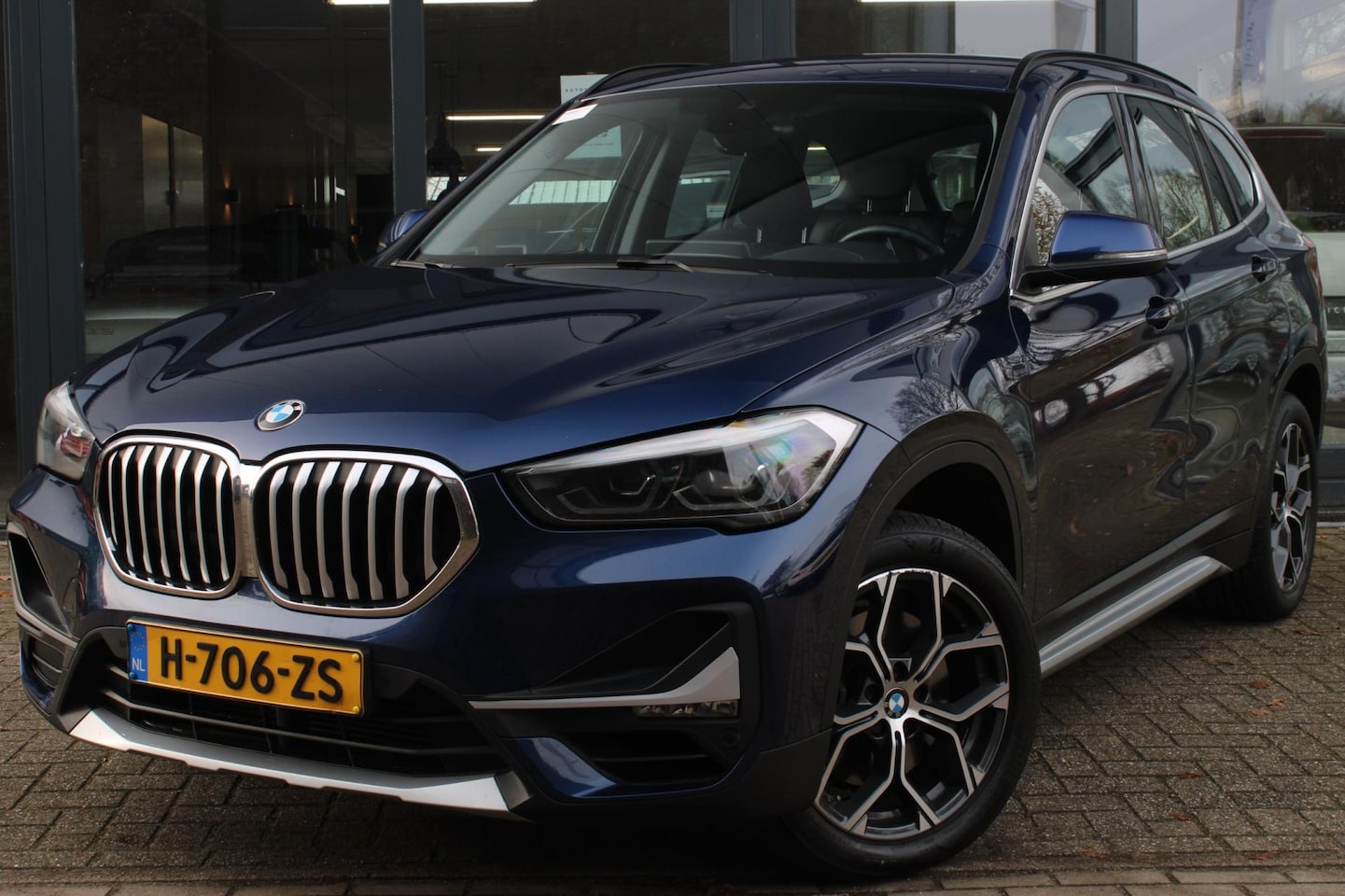 BMW X1 - SDrive20i Executive Edition | Cruise Control | Head-Up | Stoelverwarming | Achteruitrijcam - AutoWereld.nl