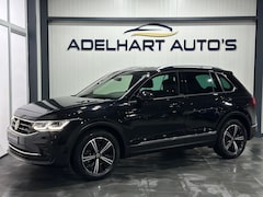 Volkswagen Tiguan - 1.5 TSI Elegance Nieuw model Automaat / Navigatie full map / Cruise control / Climate cont