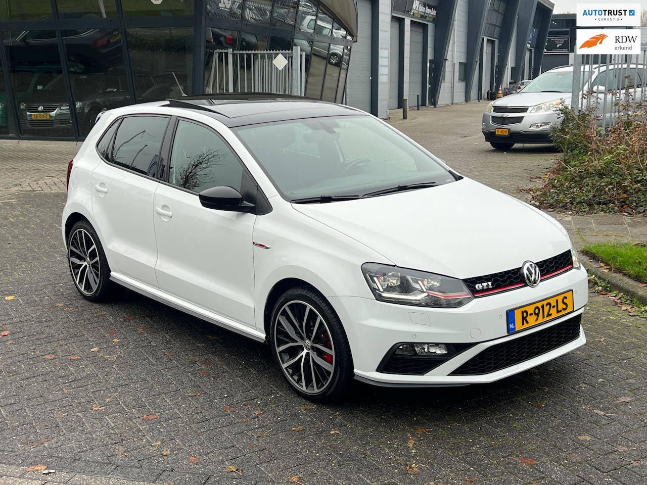 Volkswagen Polo - 6C 1.8 TSI GTI 5-Deurs PANO STAGE-1 240-PK - AutoWereld.nl