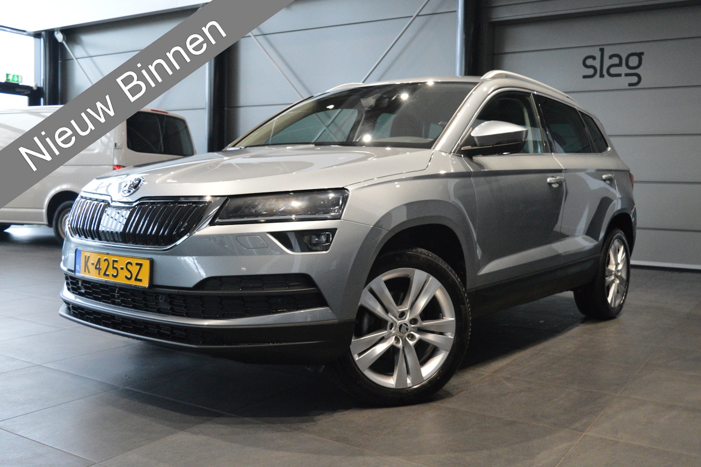 Skoda Karoq - 1.5 TSI ACT Edition Plus camera navi trekhaak 18 inch 150 pk !! - AutoWereld.nl