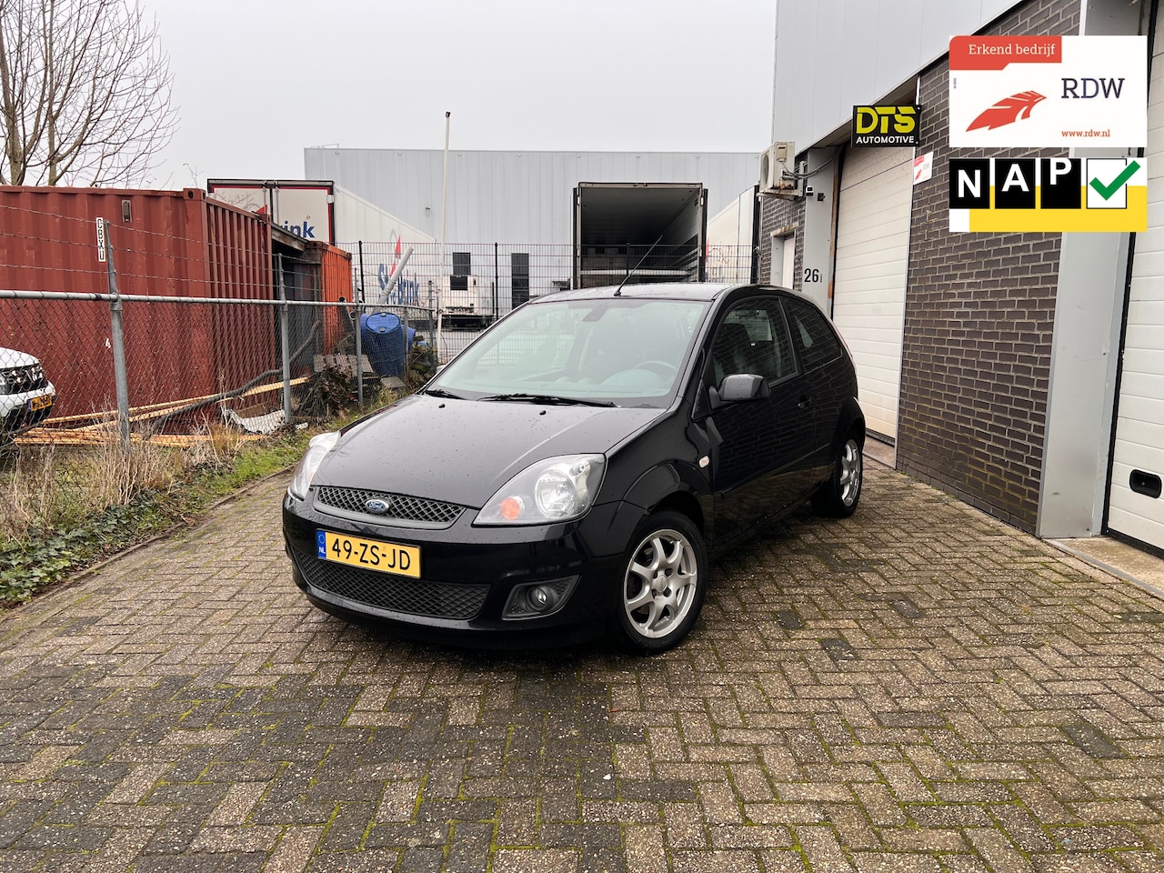 Ford Fiesta - 1.4-16V Futura Airco, ParkSensor, Elektr ramen, Elektr Buitenspiegels - AutoWereld.nl