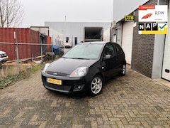 Ford Fiesta - 1.4-16V Futura Airco, ParkSensor, Elektr ramen, Elektr Buitenspiegels