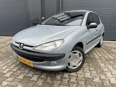 Peugeot 206 - 1.4 Gentry. "AUTOMAAT"...5-DEURS