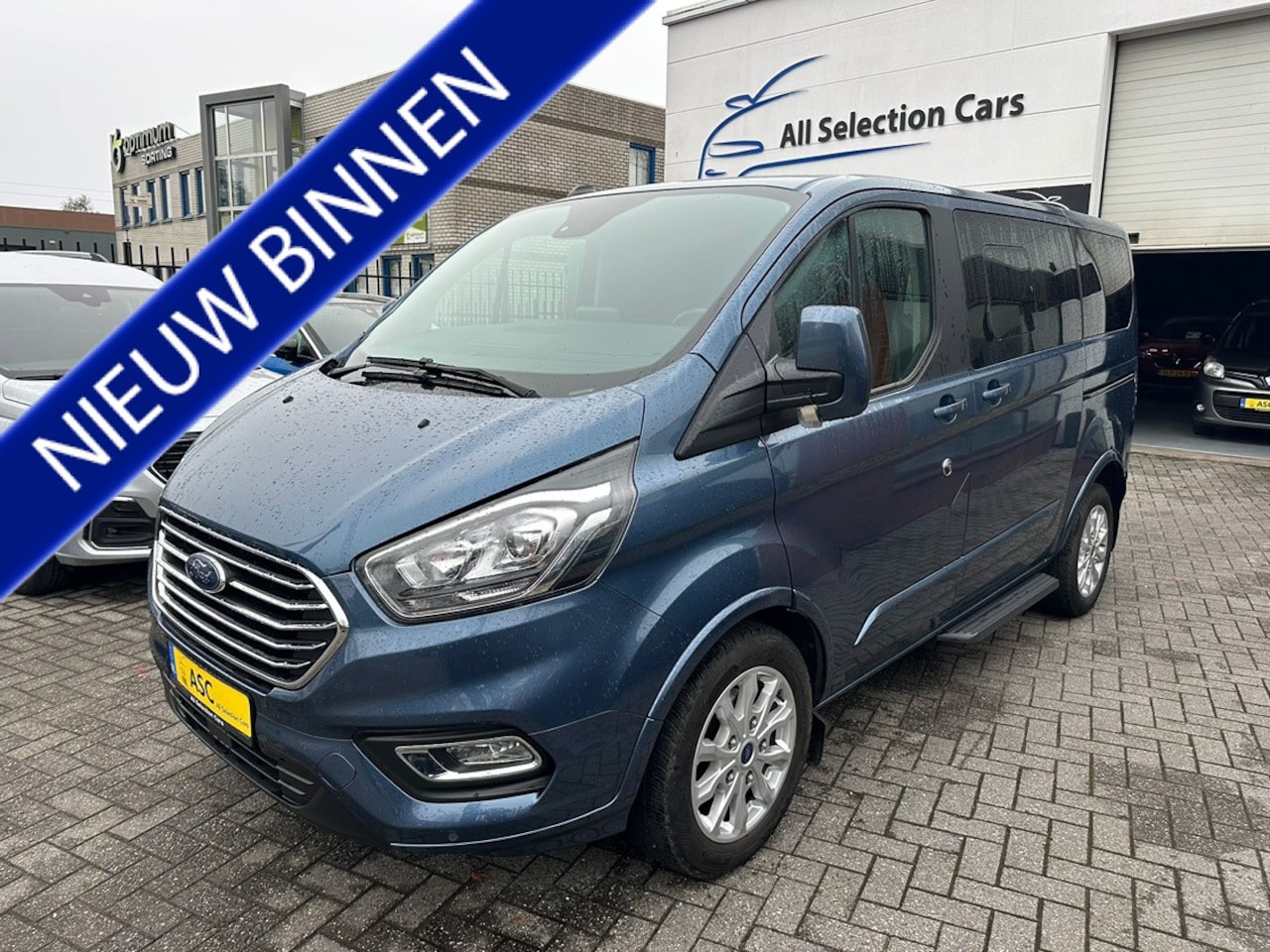 Ford Transit Custom Tourneo - Rolstoelbus - Rolstoelvervoer - Alle opties - Bodemverlaging - AutoWereld.nl