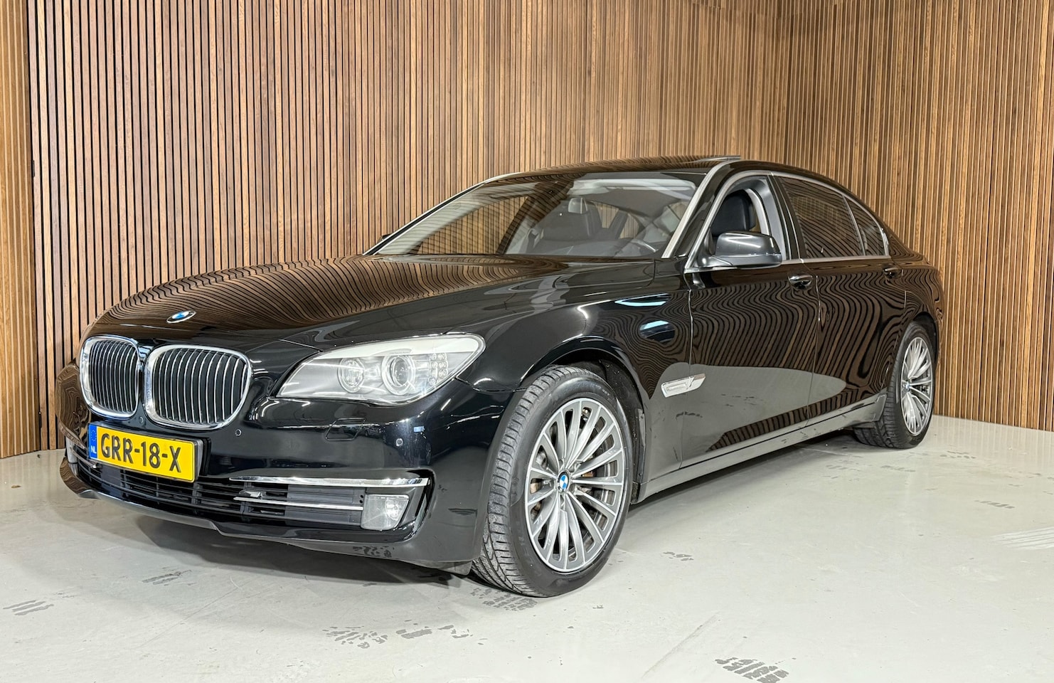 BMW 7-serie - 750Li - Youngtimer - €24.995 Excl BTW - AutoWereld.nl