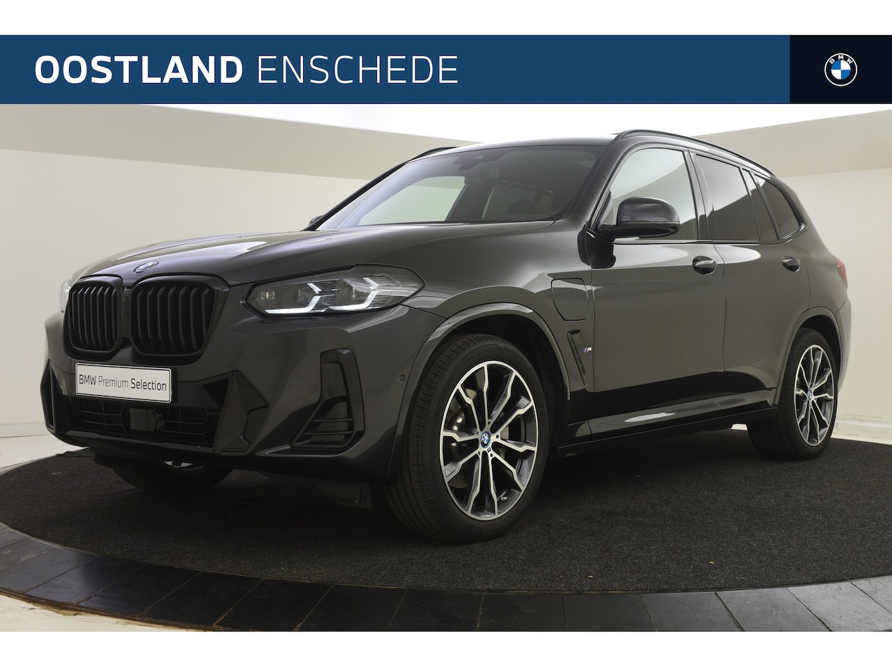 BMW X3 - xDrive30e High Executive M Sport Automaat / Panoramadak / Sportstoelen / Stoelverwarming / - AutoWereld.nl