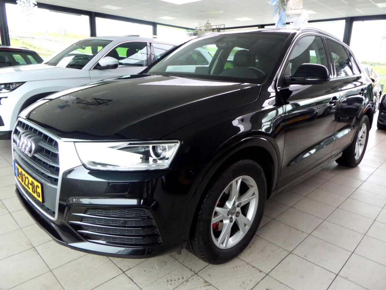 Audi Q3 - 1.4 TFSI.PrL+ Treh/LMV/Navi/vol Leder/150pk - AutoWereld.nl