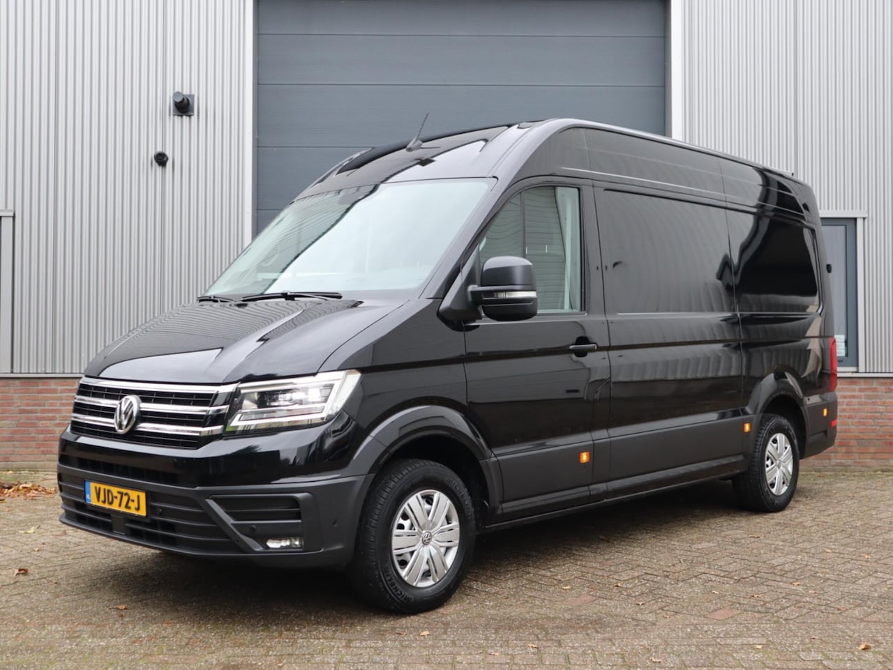 Volkswagen Crafter - 2.0 TDI 177pk Aut. Highline, LED, Massage, Alu dakrail, Veel opties, L3H3 - AutoWereld.nl