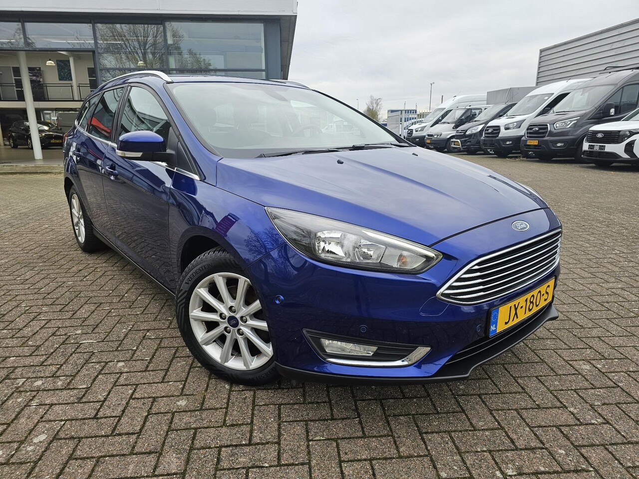 Ford Focus Wagon - 1.0 Titanium 1.0 Titanium - AutoWereld.nl