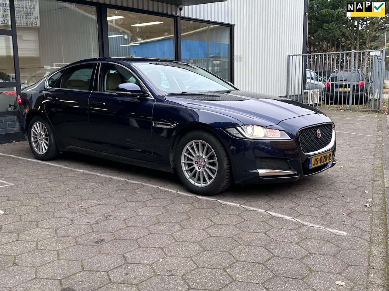 Jaguar XF - 2.0d Pure*Leder *Airco*Automaat*Camera* - AutoWereld.nl