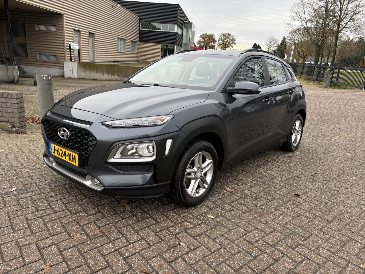 Hyundai Kona - 1.0 T-GDI Comfort [ fm navi,camera,ecc,cruise,lmv,trekhaak ] - AutoWereld.nl