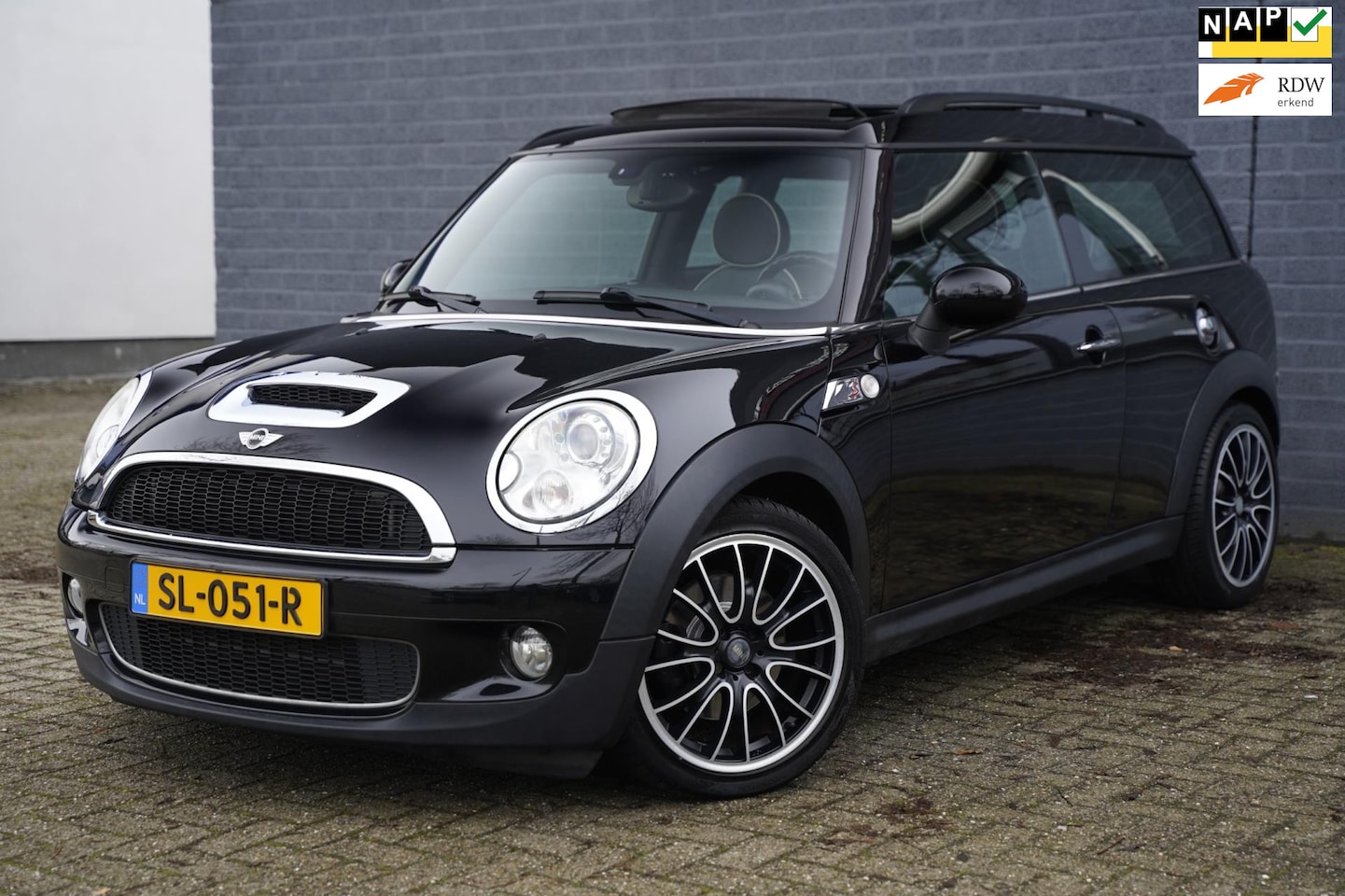 MINI Clubman - Mini 1.6 Cooper S Chili Automaat, Leder, Panoramadak - AutoWereld.nl