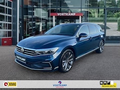 Volkswagen Passat Variant - 1.4 TSI DSG GTE LEDER/TREKHAAK/360CAMERA/NAVI/CARPLAY/ACC/STOELV