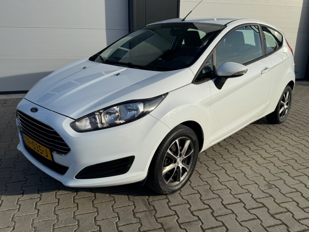 Ford Fiesta - 1.25 CHAMPION / Airco / LM velgen / Aux / Historie aanwezig. - AutoWereld.nl