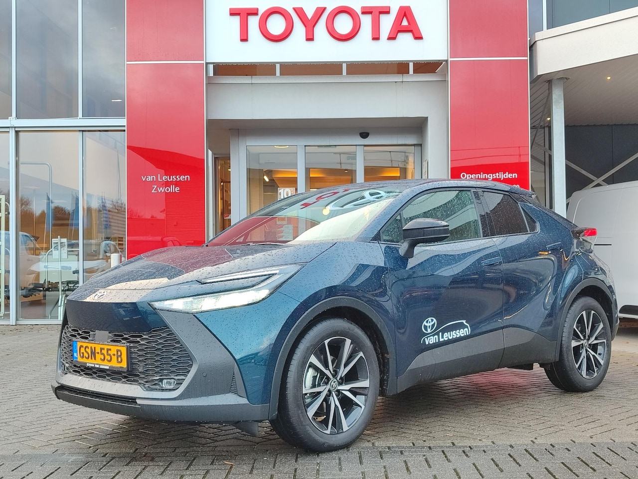 Toyota C-HR - 1.8 Hybrid 140 Dynamic PARK-SENSOREN NAVI CLIMA 18' LM-VELGEN KEYLESS APPLE/ANDROID BLUETO - AutoWereld.nl