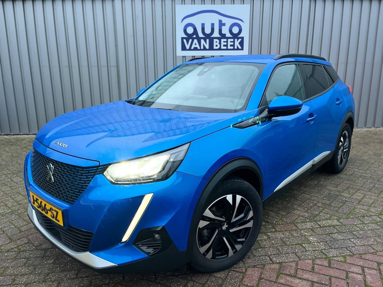 Peugeot e-2008 - EV Allure 50 kWh|DAB+|Cruise|Digitaal scherm - AutoWereld.nl