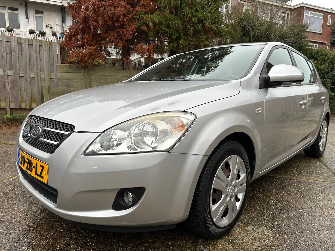 Kia Cee'd - 1.4 X-ecutive Airco Nette Auto - AutoWereld.nl