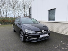 Volkswagen Golf - 1.4 TSI Highline DSG PANO VIRTUAL