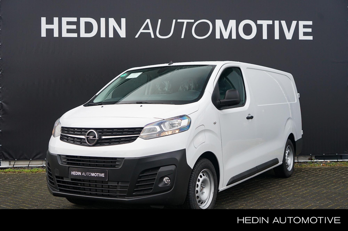 Opel Vivaro-e - L3 75kWh | Navigatie via app | Bluetooth | Parkeersensoren - AutoWereld.nl