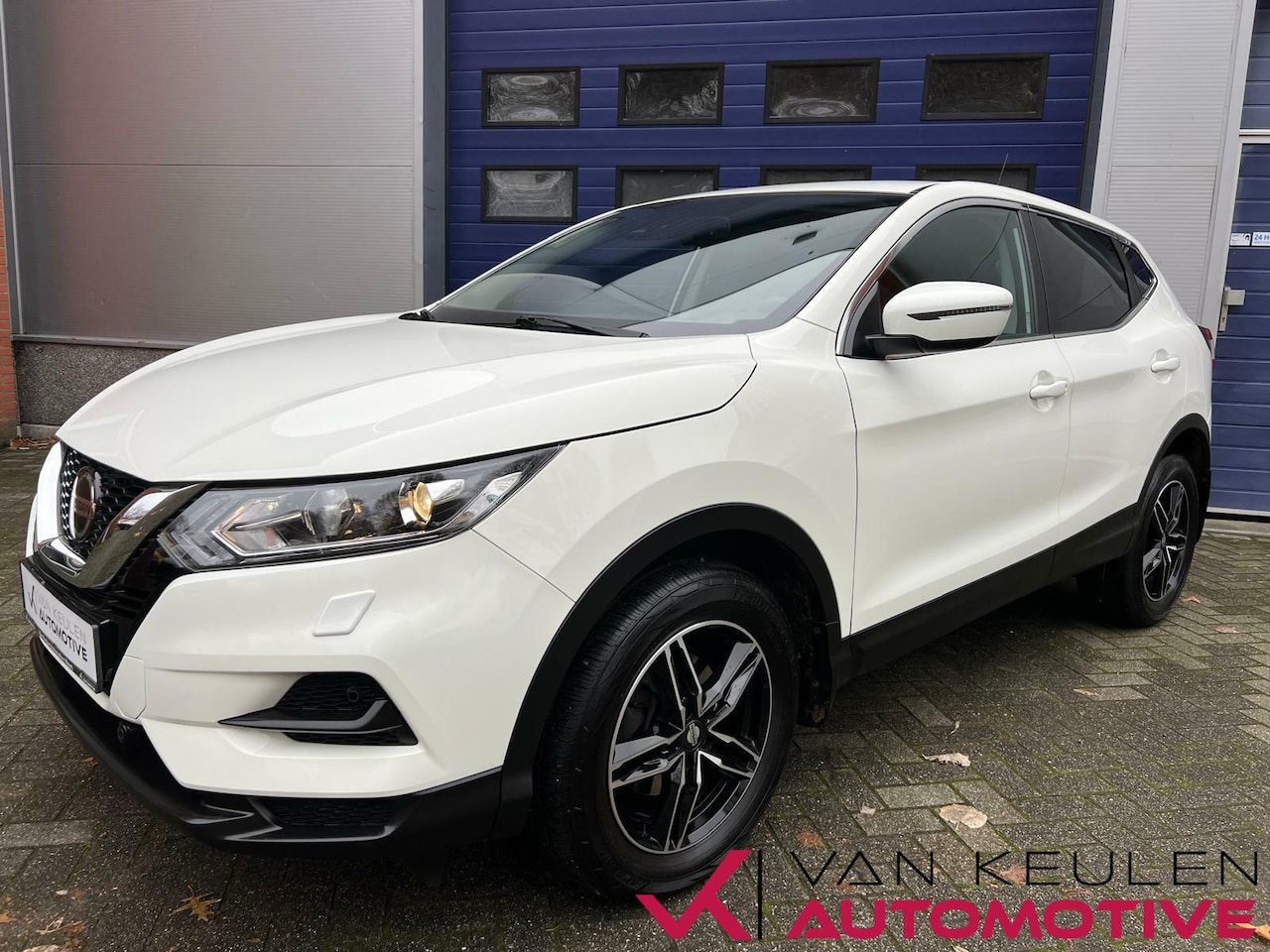 Nissan Qashqai - 1.3 DIG-T Acenta l Navi l Trekhaak l - AutoWereld.nl