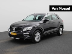 Volkswagen T-Roc - 1.5 TSI Style Business 150 PK DSG | Automaat | Apple Carplay | Adaptive Cruise Control | P