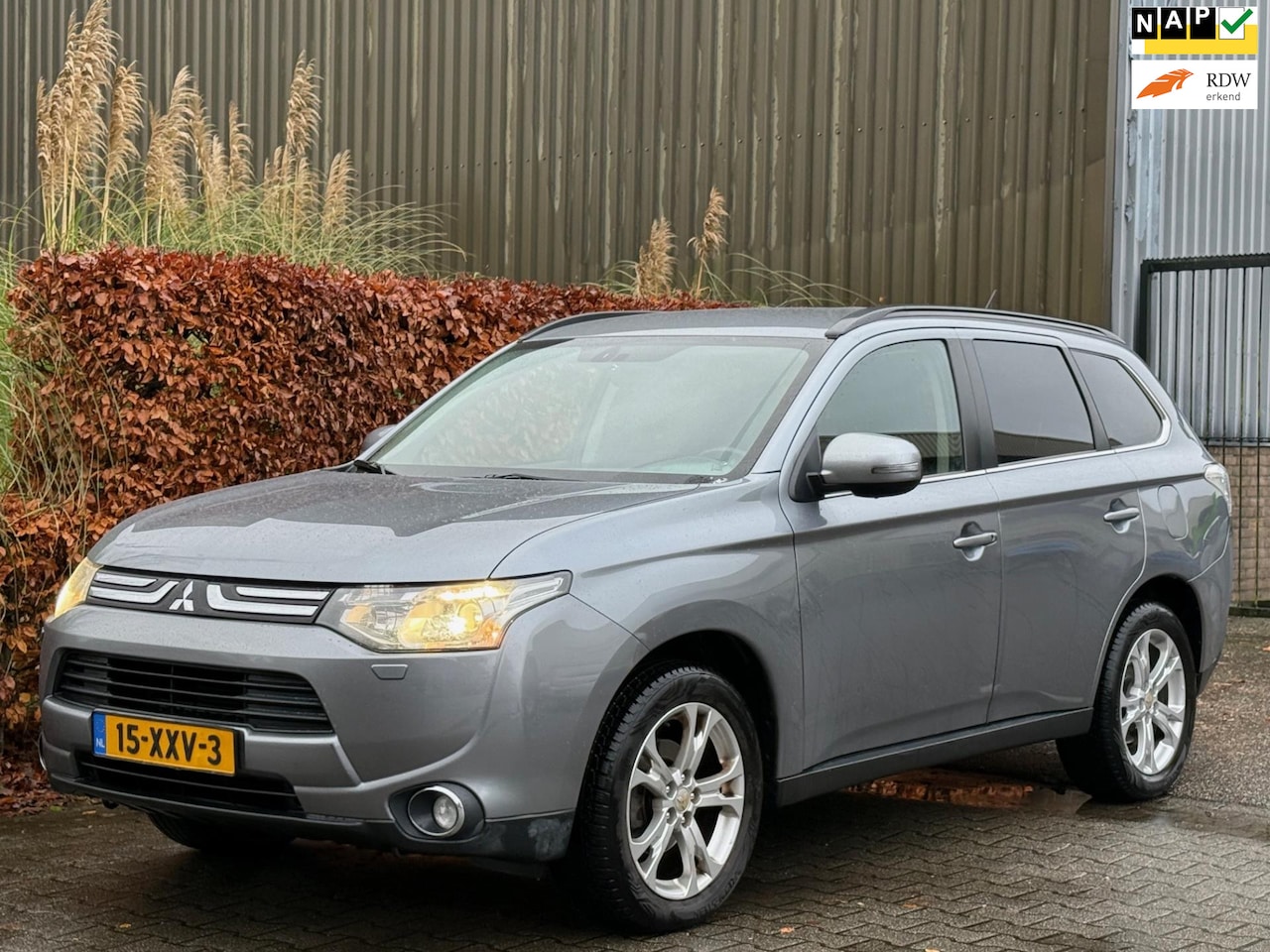 Mitsubishi Outlander - 2.0 Intense+ 7-Persoon|Automaat|Dealer onderhouden! - AutoWereld.nl