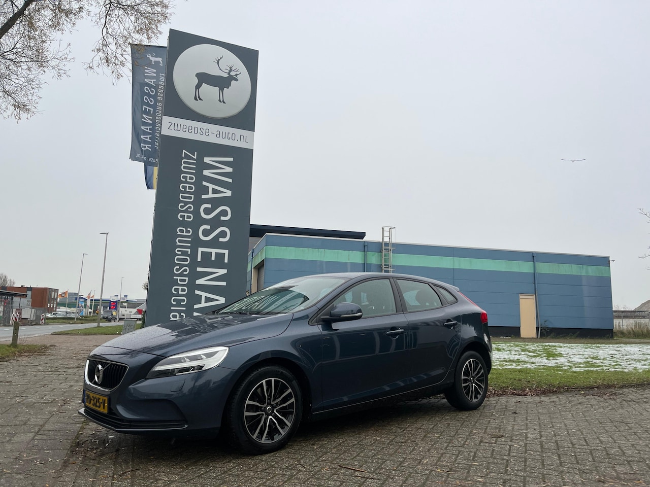 Volvo V40 - T2 Nordic+ Automaat | Rijklaarprijs | Trekhaak | - AutoWereld.nl