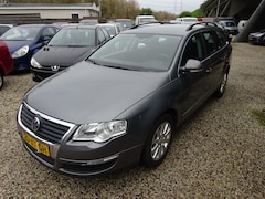 Volkswagen Passat Variant - 2.0 FSI Comfortline Business airco navigatie sportvelgen