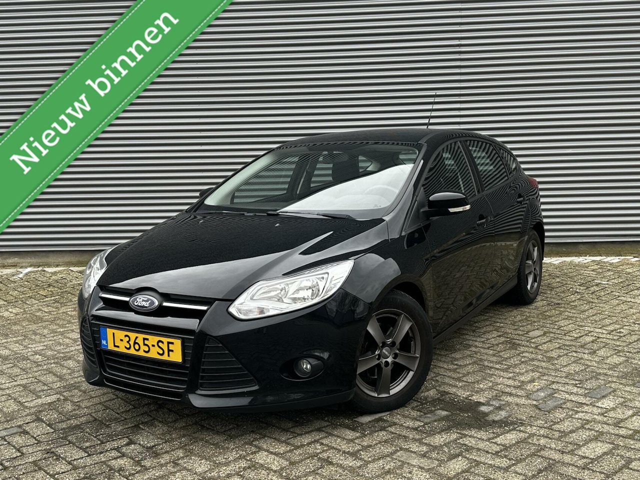 Ford Focus - 1.0 EcoBoost Titanium CRUISE|PARKEERSENSOREN - AutoWereld.nl