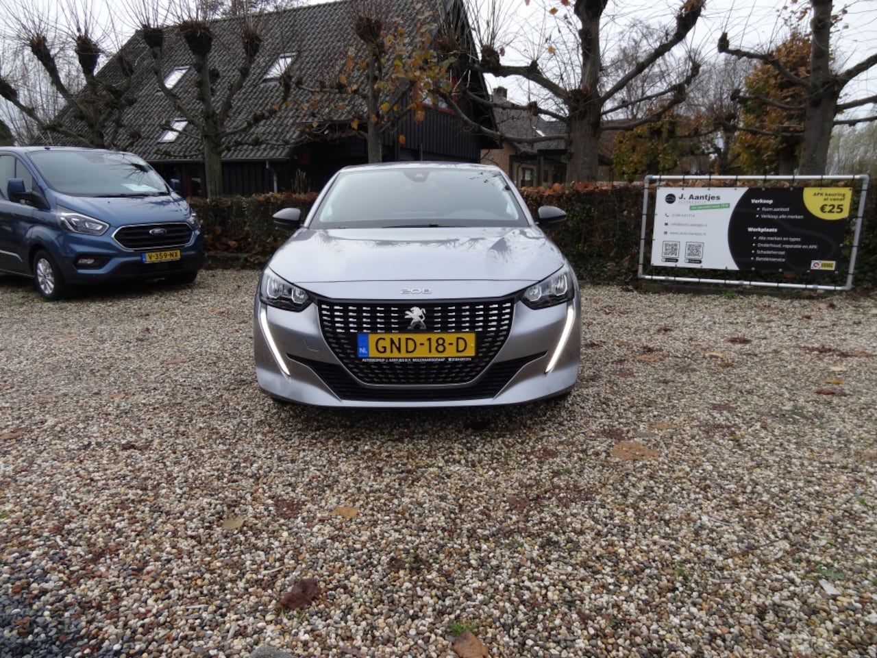 Peugeot 208 - 1.2 PT Aut. Allure Pack Navigatie
