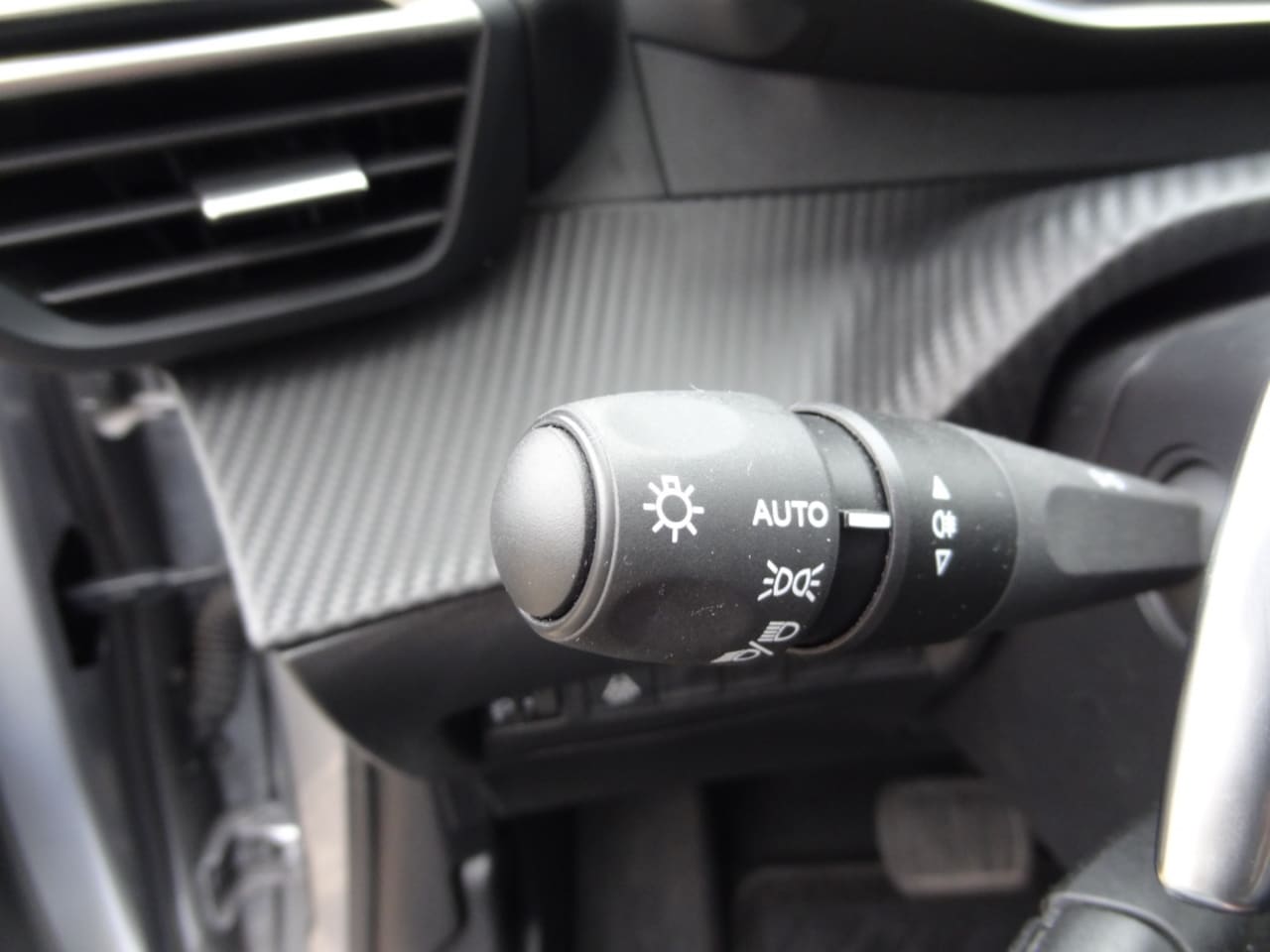 Peugeot 208 - 1.2 PT Aut. Allure Pack Navigatie