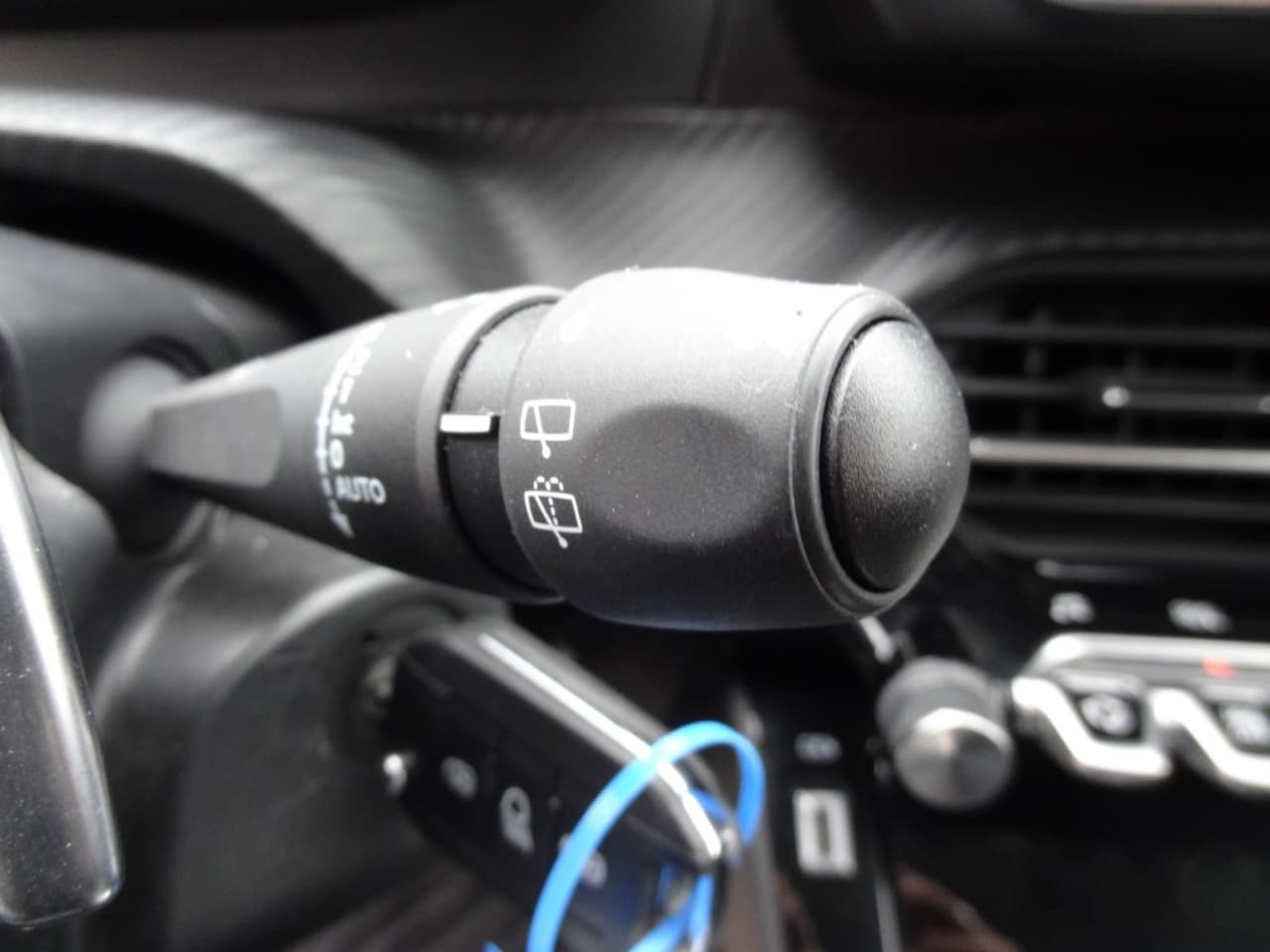 Peugeot 208 - 1.2 PT Aut. Allure Pack Navigatie