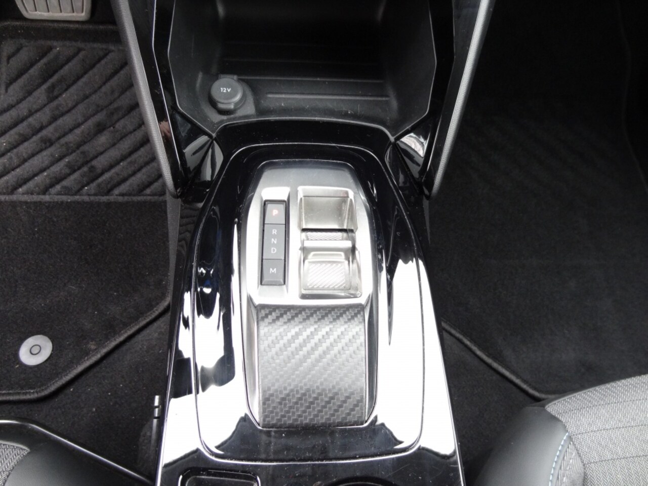 Peugeot 208 - 1.2 PT Aut. Allure Pack Navigatie