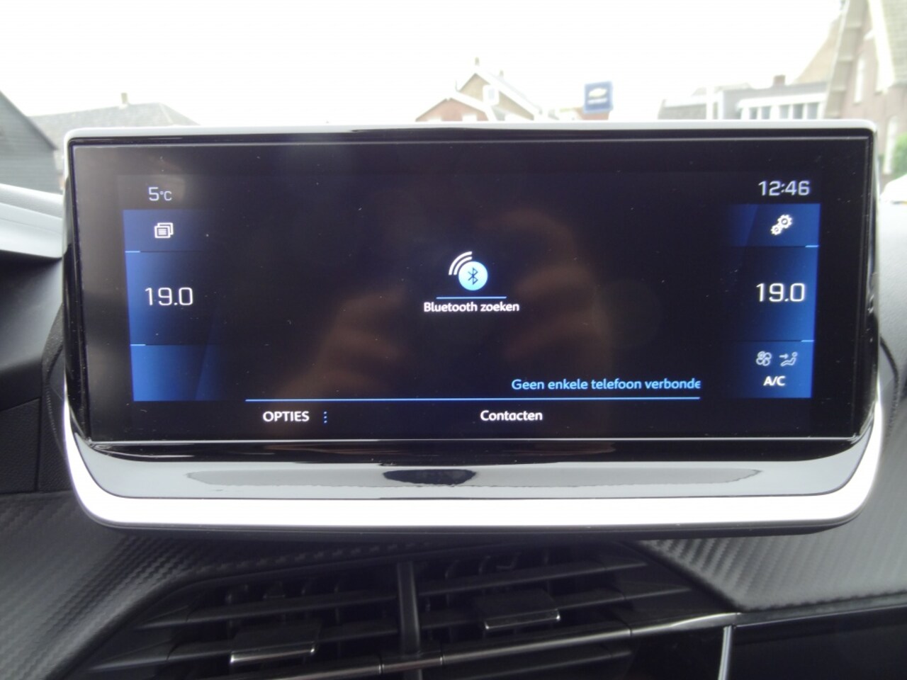 Peugeot 208 - 1.2 PT Aut. Allure Pack Navigatie