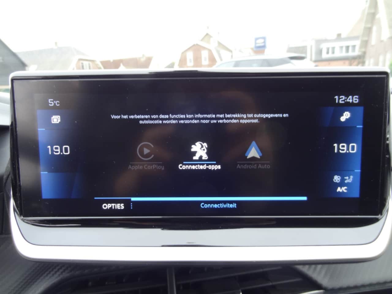 Peugeot 208 - 1.2 PT Aut. Allure Pack Navigatie