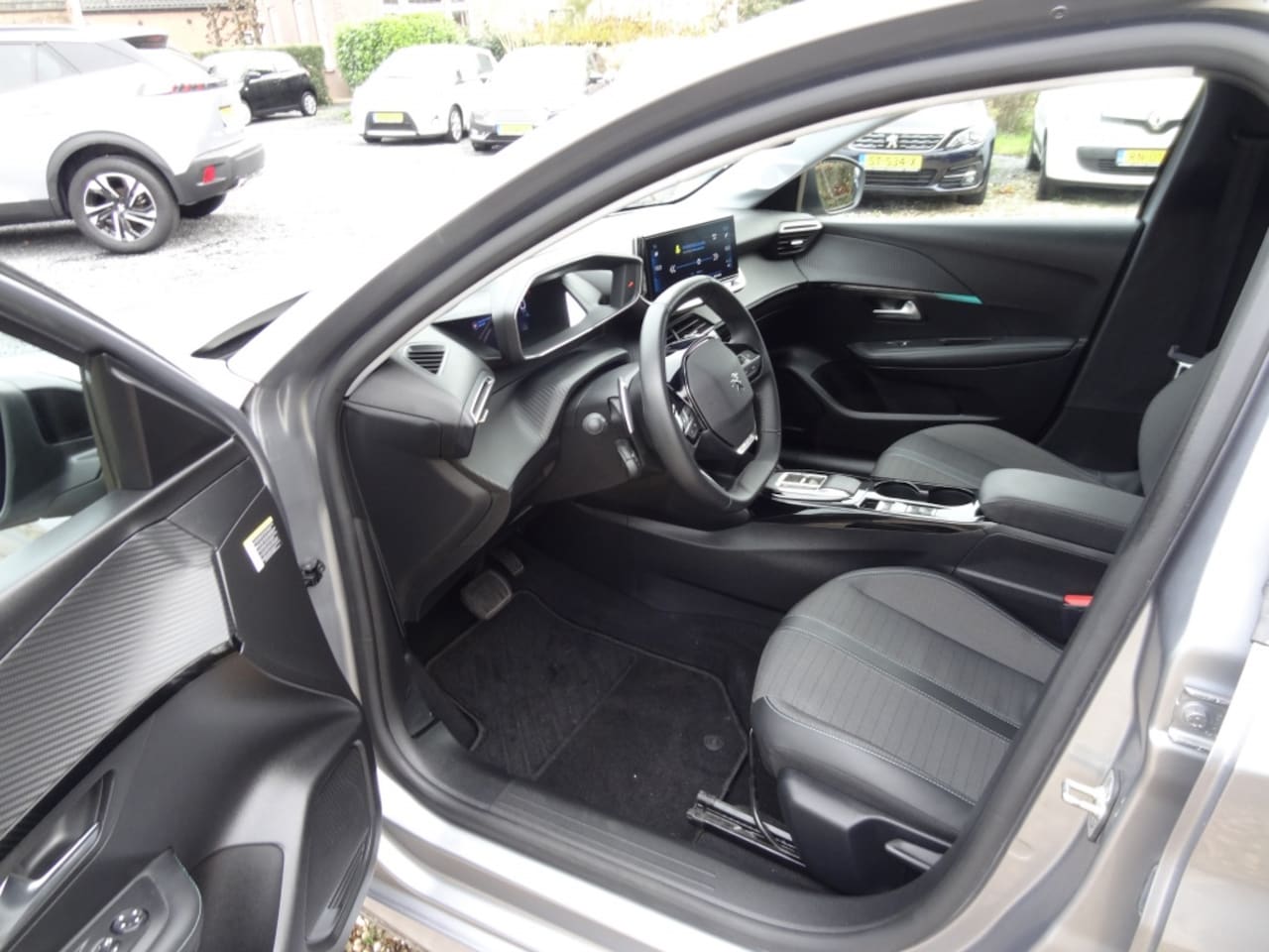 Peugeot 208 - 1.2 PT Aut. Allure Pack Navigatie